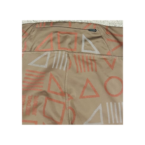 Nike Printed Workout Leggings - Picture 7 of 8